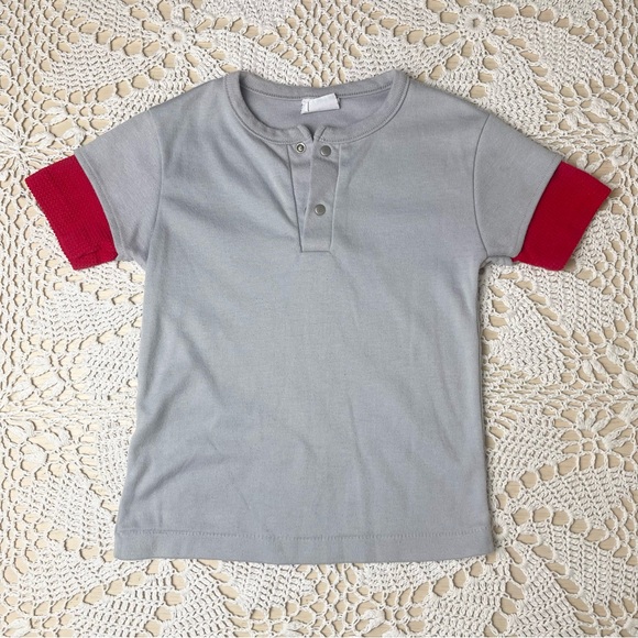 Vintage 1980s JcPenney Boy's 7 Gray Fitted Colorblock Short Sleeve Tee Shirt - Picture 1 of 3